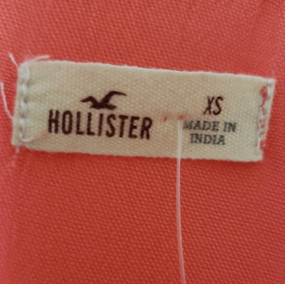 NEW Hollister Loose Fitting Blouse Cutout Details - Picture 5 of 7